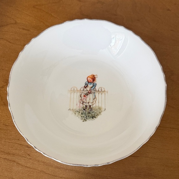Holly Hobbie Other - Holly Hobby Girl with Rose Coupe Soup Bowl Limited Edition